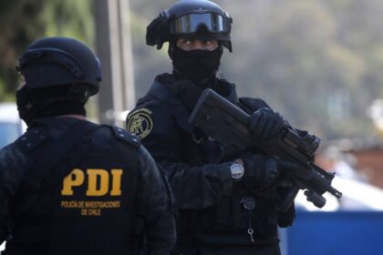 Operativo en Peñalolén: Detenidos seis individuos con drogas, armas y dinero