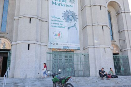 Hombre se quema a lo bonzo en Catedral de Concepción, estado crítico