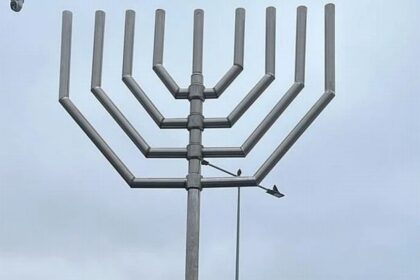 Hanukkiah permanecerá en Costanera de Puerto Montt hasta fin de año