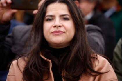 Renovación Nacional pide destitución de ministra de la Mujer por intolerancia