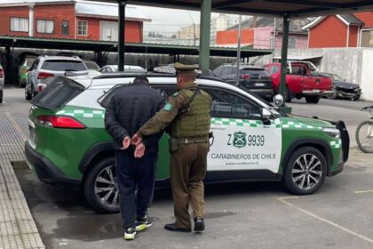 Detienen a cirujano dentista por fabricar bombas molotov en Chiguayante