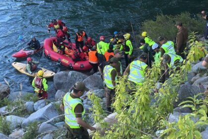 Hallan los cuerpos de jóvenes que se lanzaron al río Ñuble