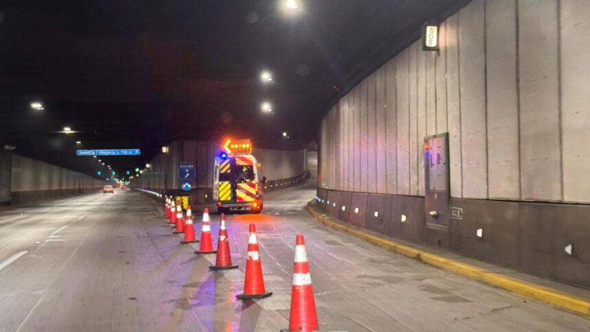 Encerrona en autopista Costanera Norte deja a tres delincuentes heridos