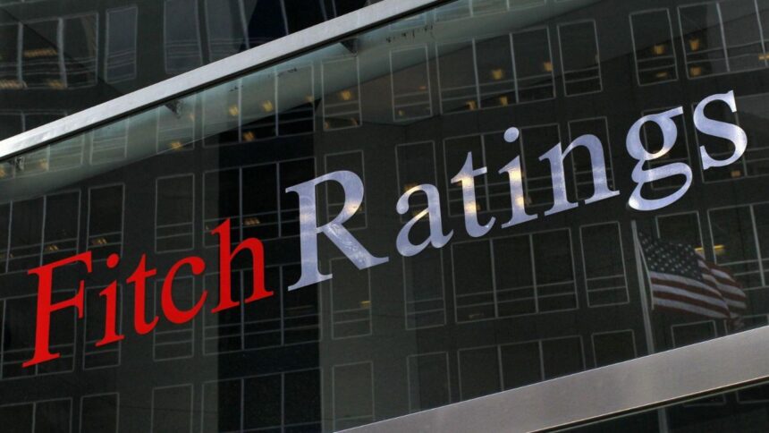 Chile mantiene clasificación 'A-' con perspectivas estables: Fitch Ratings