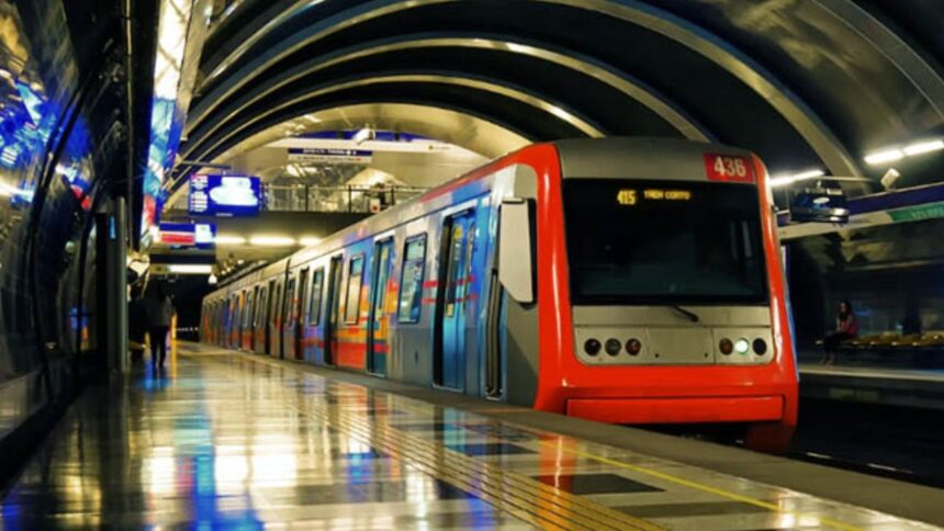 Cierre de estación del Metro de Santiago por asalto con baleo