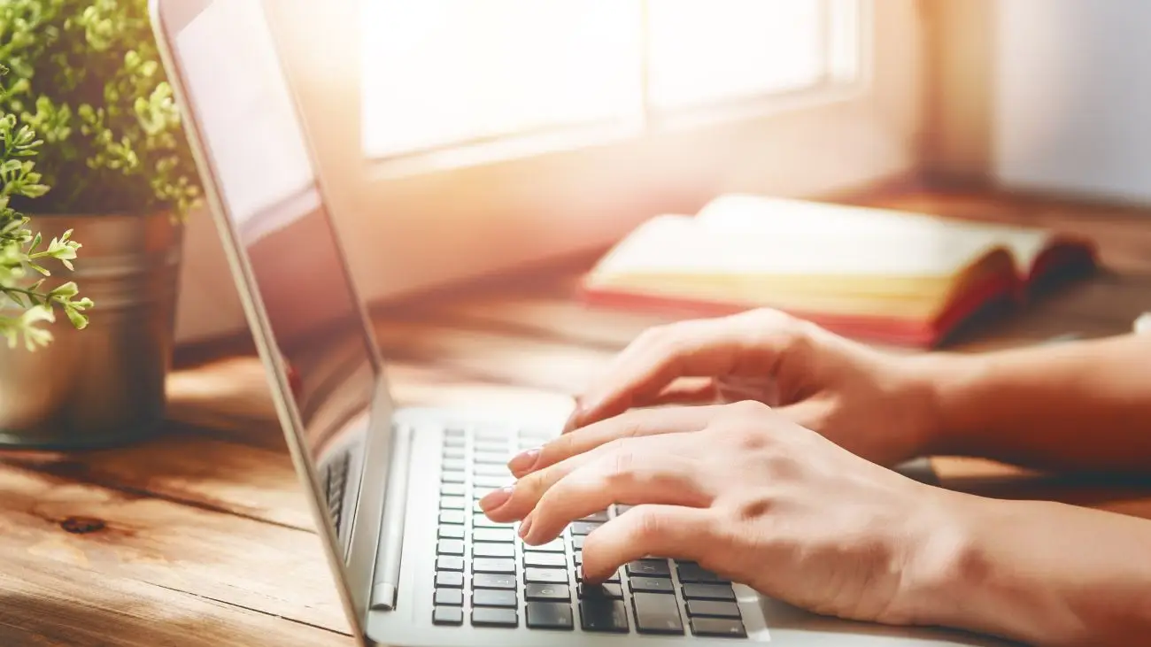 Cómo elaborar un CV efectivo en Chile: estructura, consejos y recursos