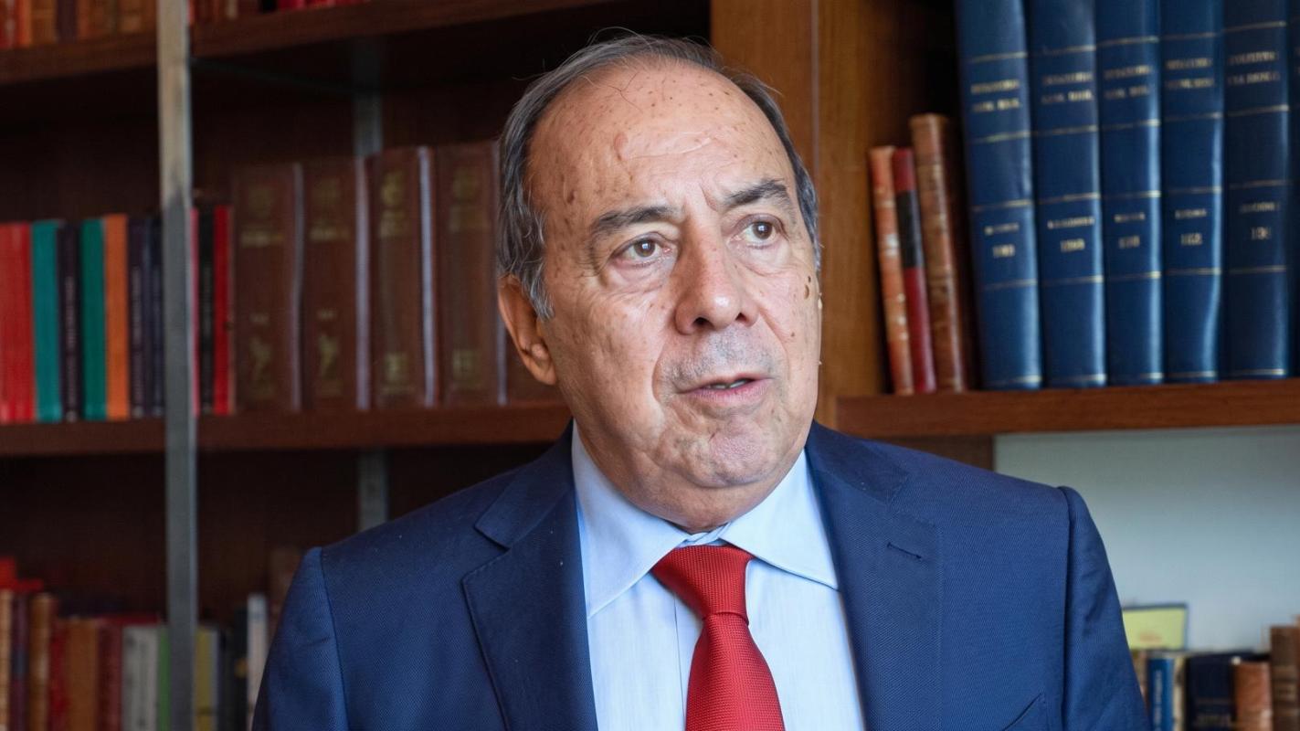 Abogado Samuel Donoso en audiencia judicial