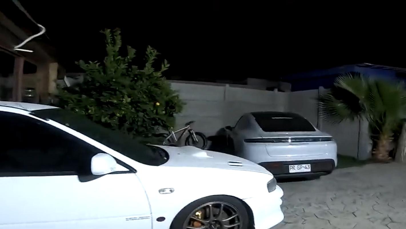 Porsche Taycan Turbo involucrado en carreras clandestinas