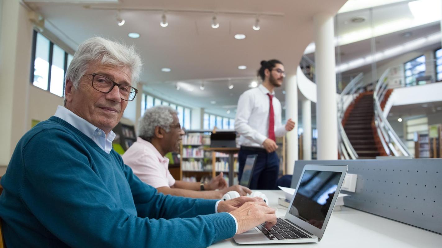 Cursos gratuitos de emprendimiento y liderazgo para mayores de 50 años
