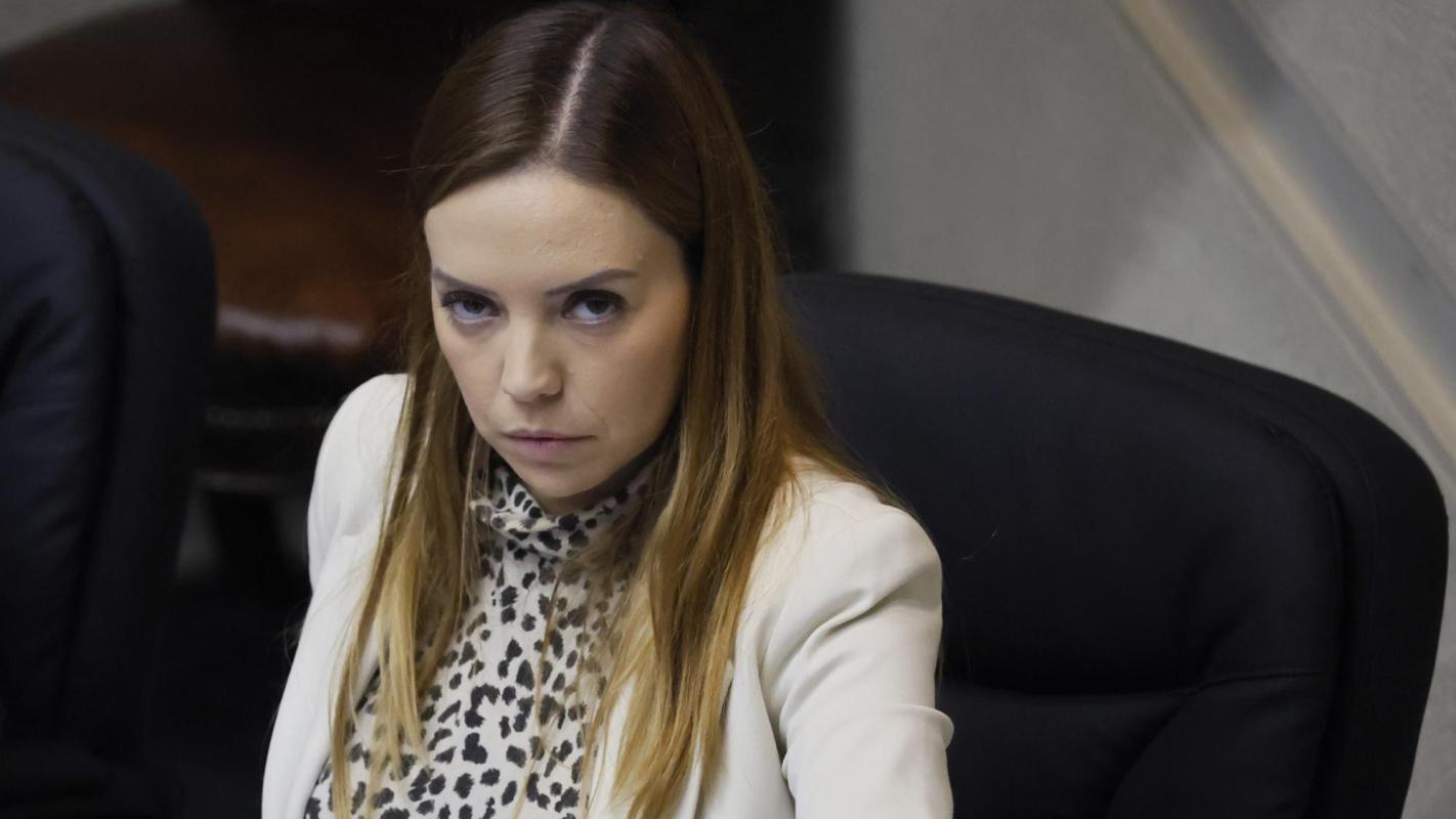 Camila Flores en el Congreso