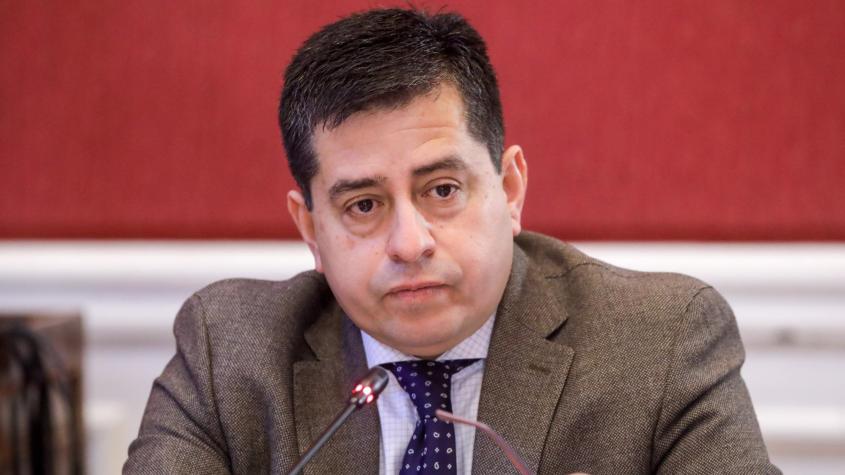 Senador Pedro Araya discutiendo reforma de seguridad
