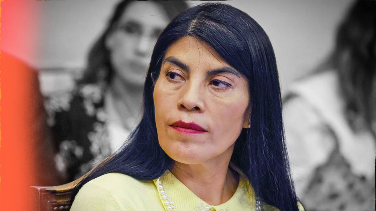 Ministra Lincolao durante una actividad en la Universidad Austral de Chile.