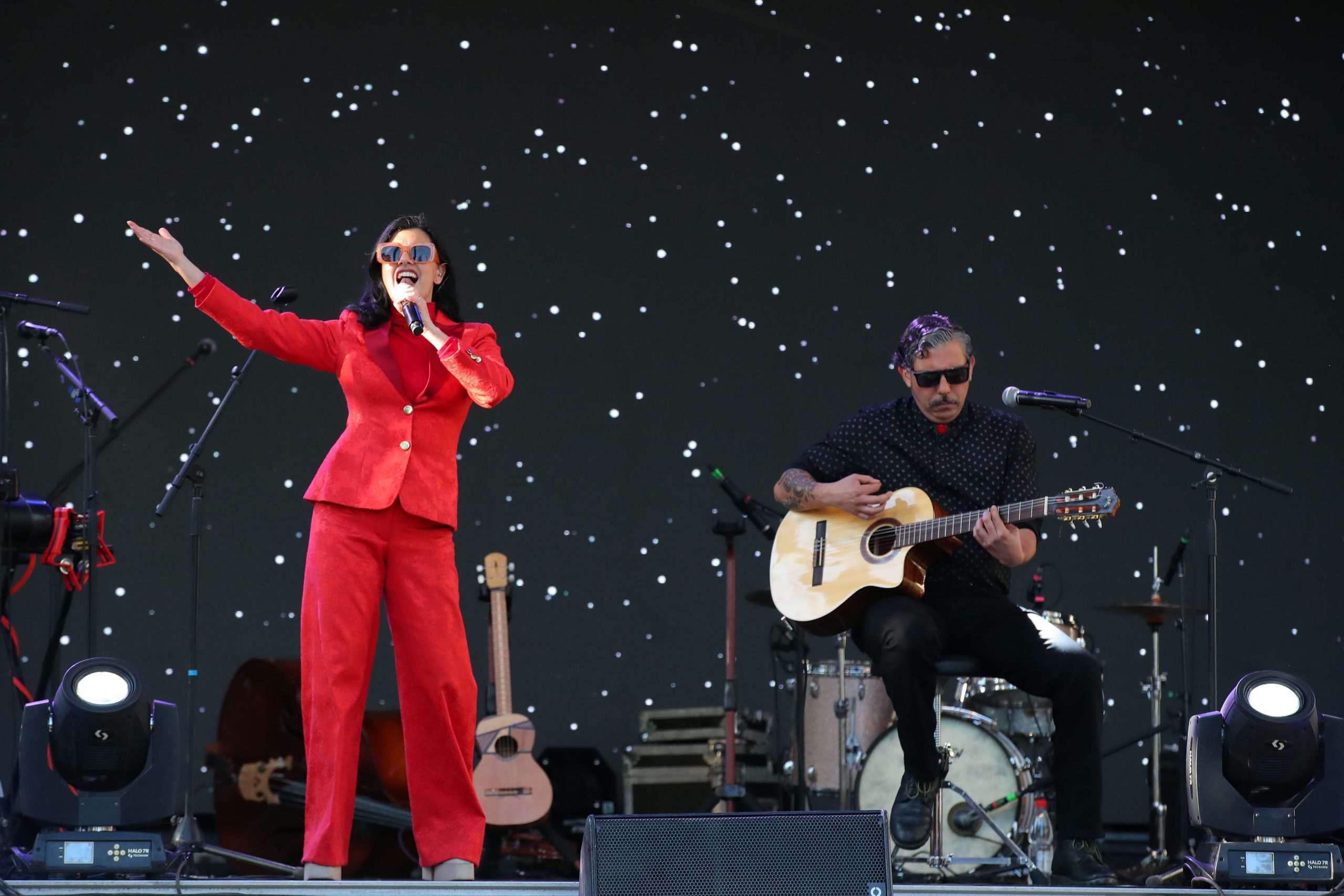 Concierto de Javiera Parra en Plaza Ñuñoa