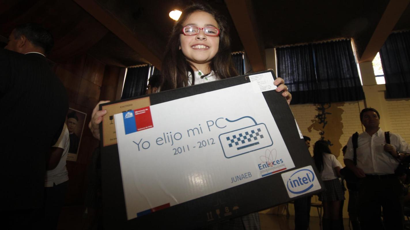 Parlamentarios critican recorte del programa 'Yo elijo mi PC'