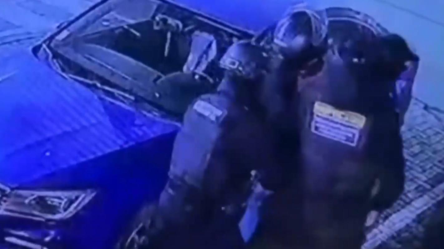 Motorista agredido por inspectores municipales