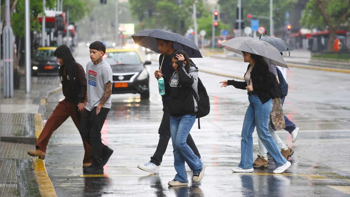 Lluvias y tormentas eléctricas en Santiago