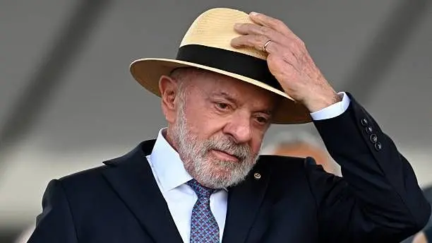 Caídas en mercados brasileños tras reelección de Lula da Silva.