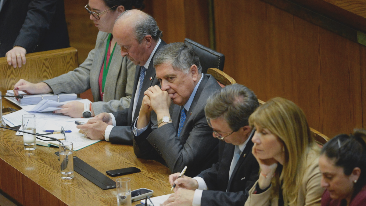 Claudio Alvarado durante la conferencia sobre la reforma de seguridad.