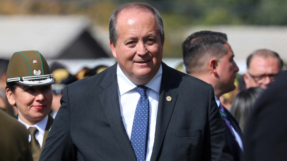 Fiscal Nacional Ángel Valencia en reunión con el ministro del Interior.