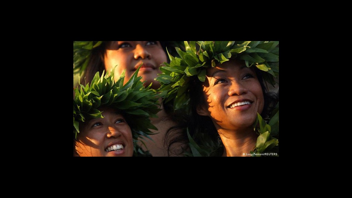 Navegantes de Rapa Nui llegando a Hawái