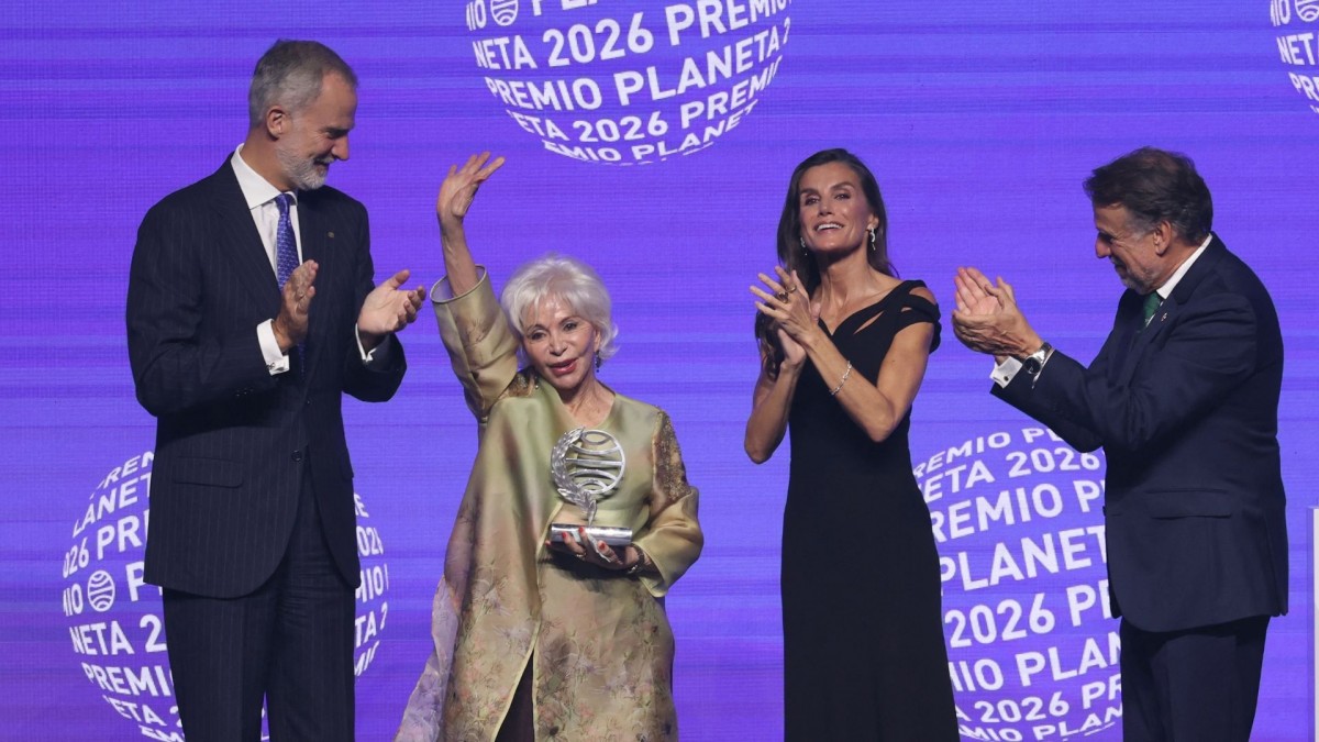 Isabel Allende recibiendo el Premio Planeta 2026