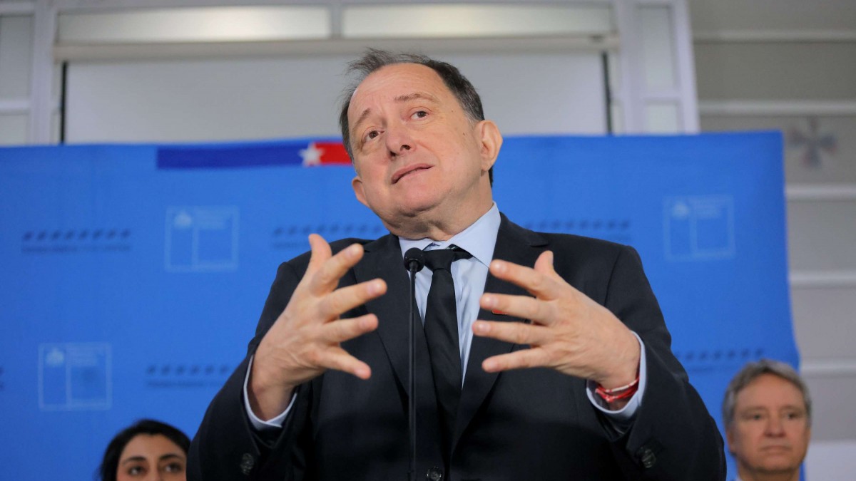 Ministro de Vivienda Iván Poduje anuncia Operación Sitio 2.0