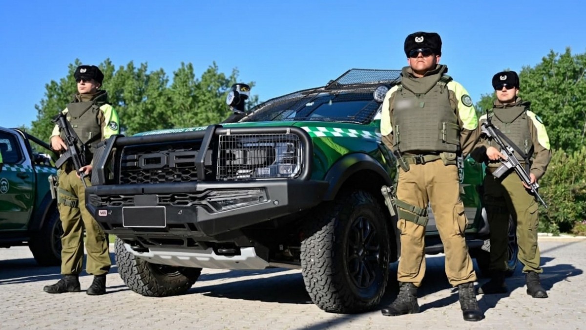 Camionetas blindadas de Carabineros